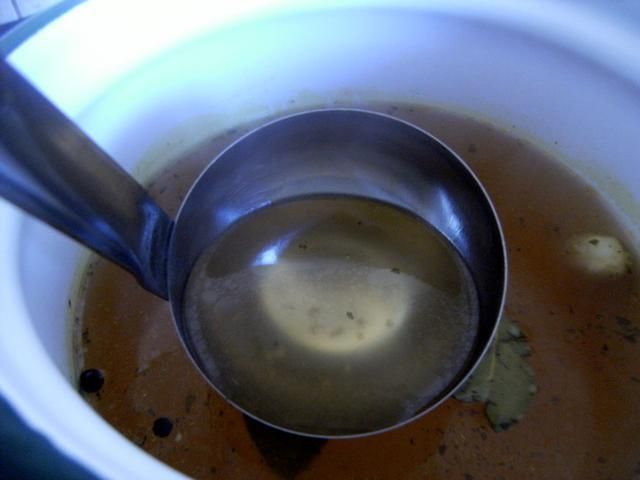 Wywar z kości jako podstawa do zup Wywar z kości jako podstawa do zup