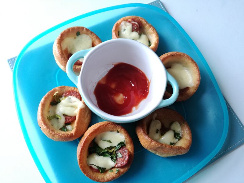 Yorkshire pudding z chorizo i pietruszką Yorkshire pudding z chorizo i pietruszką