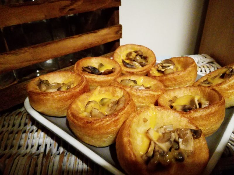 Yorkshire pudding z pieczarkami Yorkshire pudding z pieczarkami