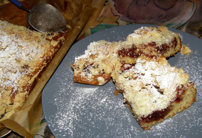 Z borówką leśną pyszne ciasto z suchych drożdży Z borówką leśną pyszne ciasto z suchych drożdży