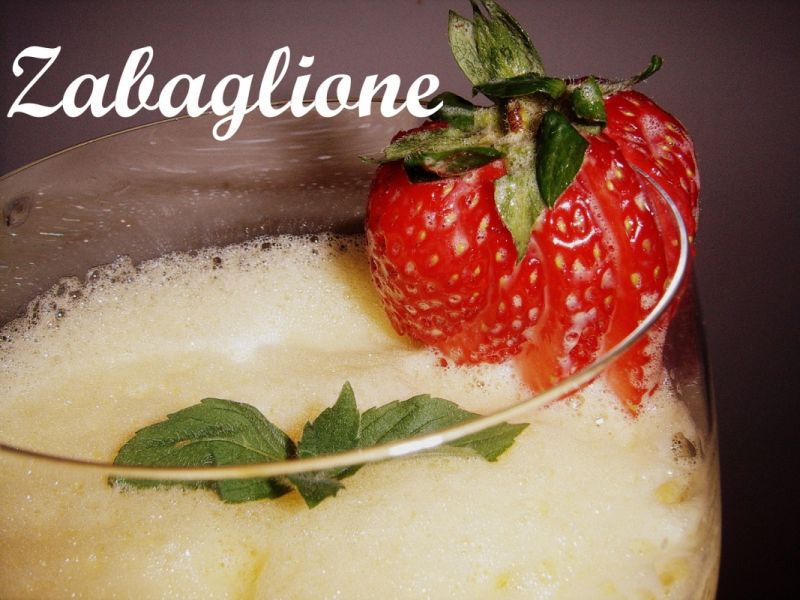 Zabaglione z truskawkami Zabaglione z truskawkami