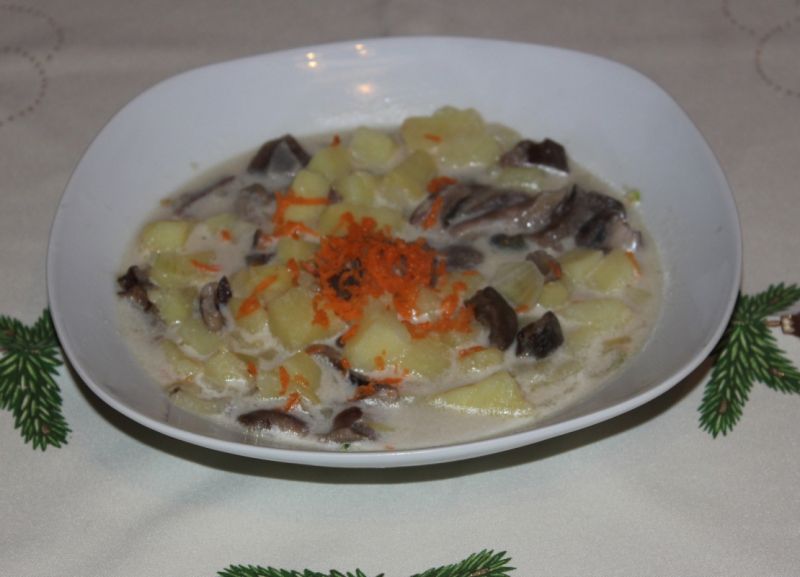 Zabielana zupa grzybowa Zabielana zupa grzybowa