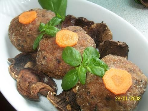 Zagrzybione mielone. Zagrzybione mielone.