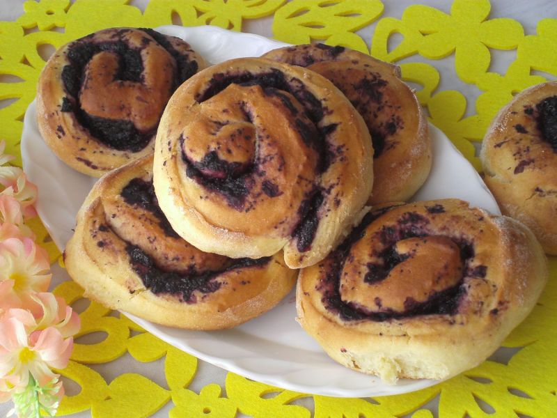 Zakręcone jagodzianki Zakręcone jagodzianki