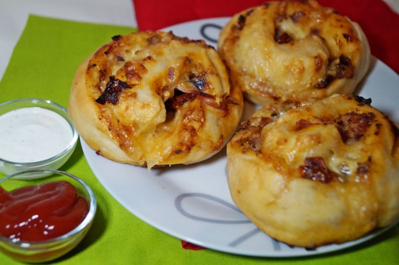 Zakręcone mini-pizze Zakręcone mini-pizze