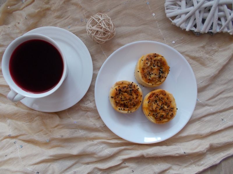 Zakręcone paszteciki z mięsem