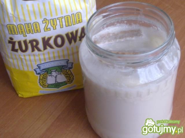 Zakwas na żurek.  Zakwas na żurek.