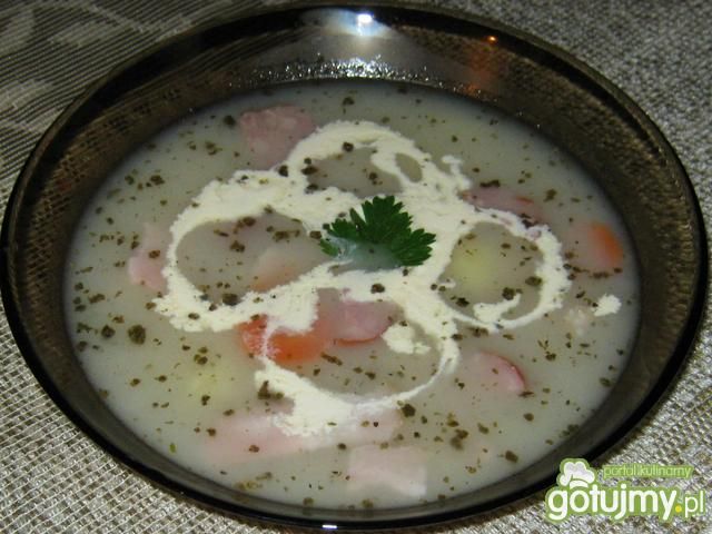 Zalewajka z barszczem Zalewajka z barszczem