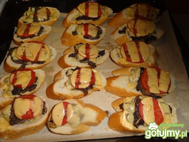 Zapiekana bagietka z warzywami Zapiekana bagietka z warzywami