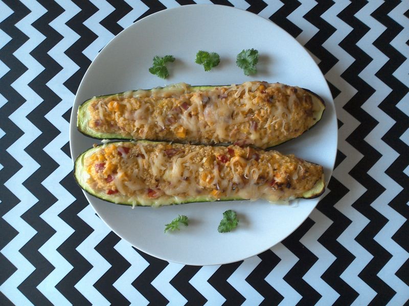 Zapiekana cukinia z kaszą jaglaną i papryką  Zapiekana cukinia z kaszą jaglaną i papryką