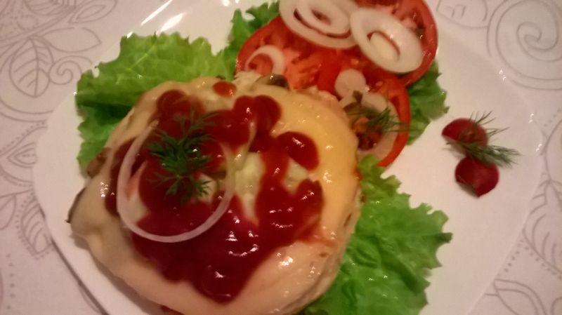 Zapiekane bułeczki z porem i pieczarkami Zapiekane bułeczki z porem i pieczarkami