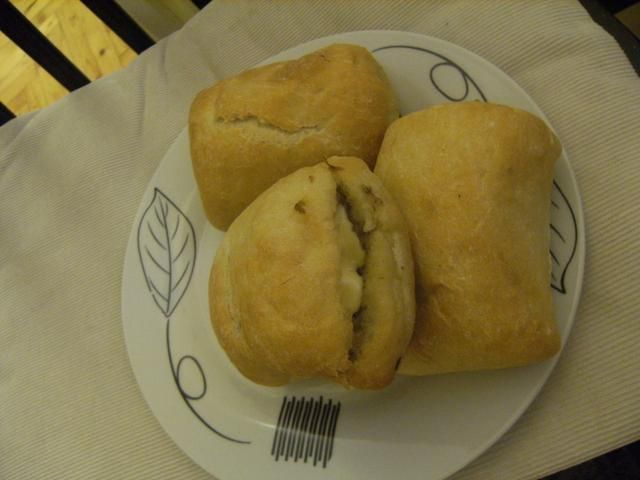 Zapiekane bułki z pieczarkami i serem