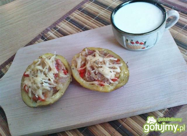 Zapiekane łódeczki ziemniaczane Zapiekane łódeczki ziemniaczane
