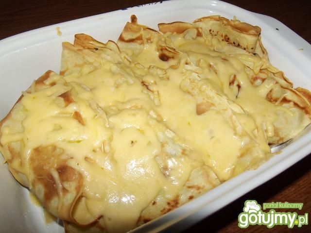 Zapiekane naleśniki pieczarkowe