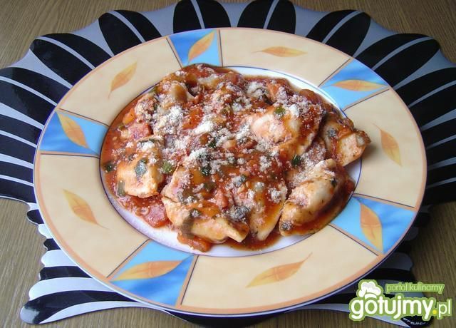 Zapiekane pierogi z mięsem i parmezanem