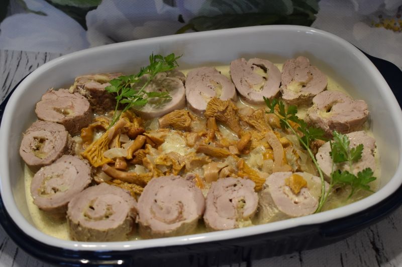 Zapiekane polędwiczki w sosie z kurkami Zapiekane polędwiczki w sosie z kurkami