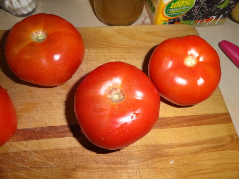 Zapiekane pomidory z jajkiem