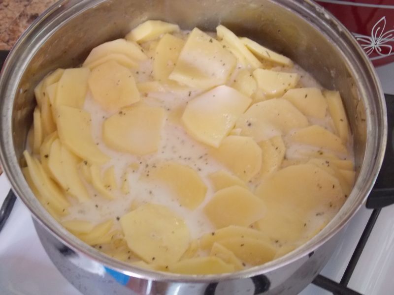 Zapiekane ziemniaki w sosie musztardowym