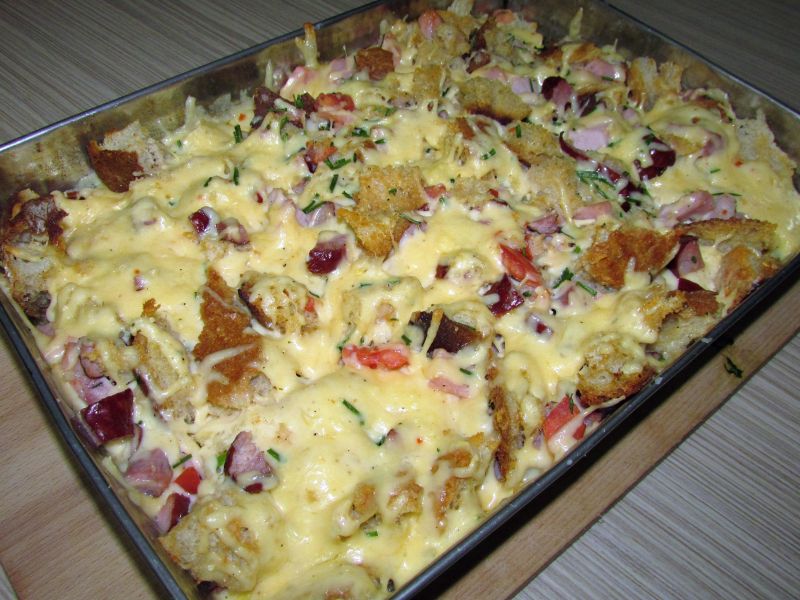 Zapiekanka chlebowa Zapiekanka chlebowa