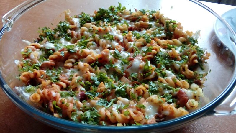 Zapiekanka makaronowa w sosie pomidorowym Zapiekanka makaronowa w sosie pomidorowym