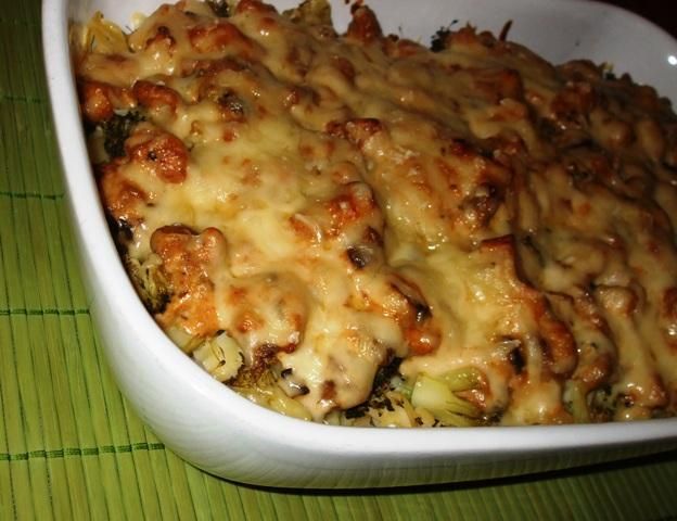 Zapiekanka makaronowa z brokulem 