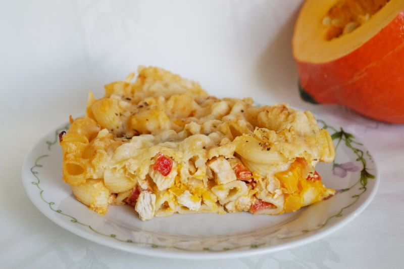 Zapiekanka makaronowa z dynią i kurczakiem Zapiekanka makaronowa z dynią i kurczakiem