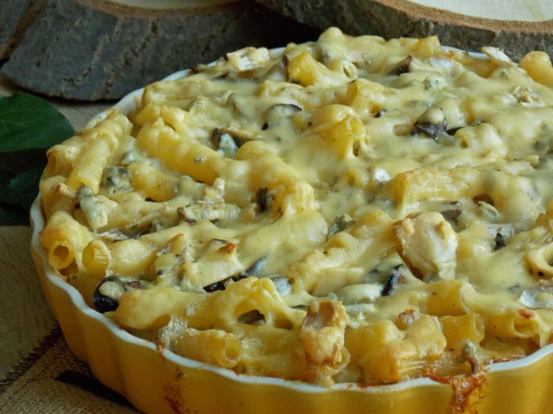 Zapiekanka makaronowa z grzybami leśnymi Zapiekanka makaronowa z grzybami leśnymi