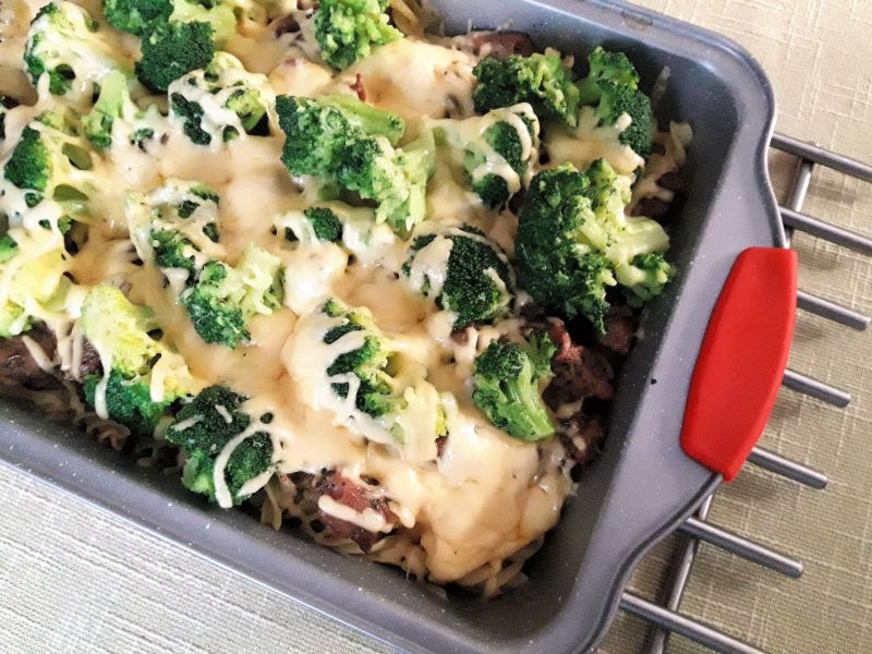 Zapiekanka makaronowa z indykiem i brokułami XXL Zapiekanka makaronowa z indykiem i brokułami XXL