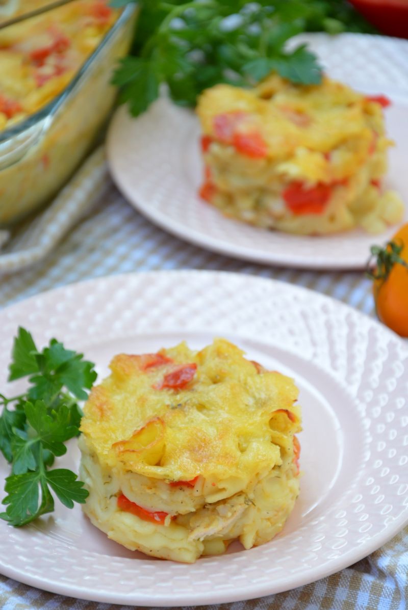 Zapiekanka makaronowa z kurczakiem i papryką