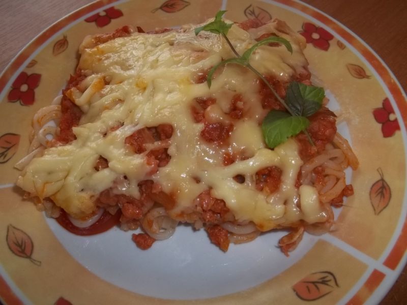 Zapiekanka makaronowa z mielonym i cukinią