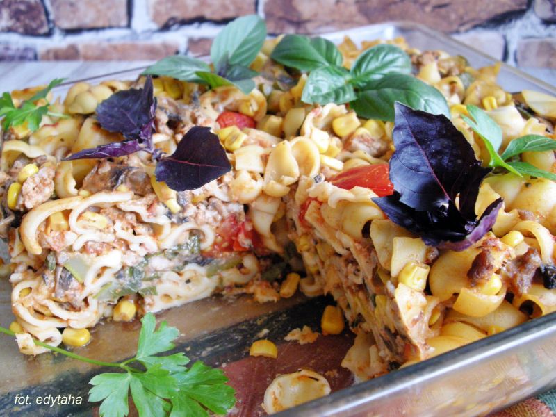 Zapiekanka makaronowa z mielonym indykiem