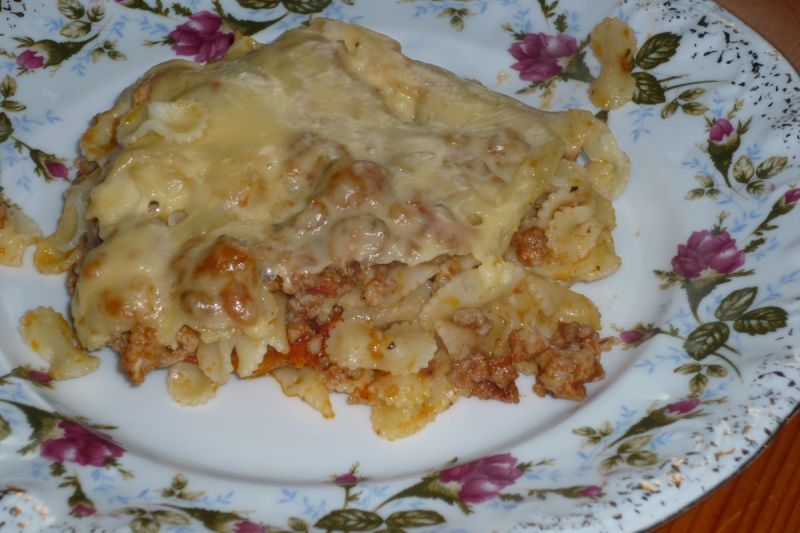 Zapiekanka makaronowa z mięsem Zapiekanka makaronowa z mięsem