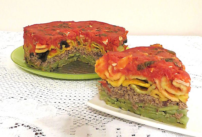 Zapiekanka makaronowa z mięsem Zapiekanka makaronowa z mięsem