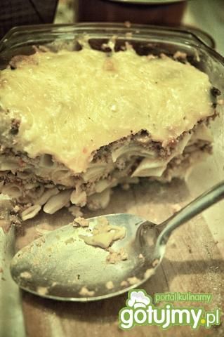 Zapiekanka makaronowa z mięsem mielonym  Zapiekanka makaronowa z mięsem mielonym
