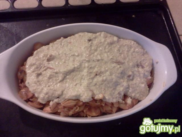 Zapiekanka makaronowa z parówką