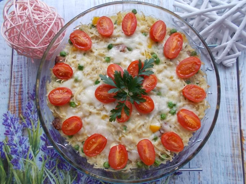 Zapiekanka makaronowa z pomidorkami Zapiekanka makaronowa z pomidorkami