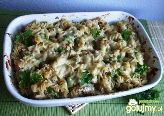 Zapiekanka makaronowa z tuńczykiem