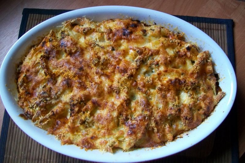 Zapiekanka makaronowo-serowa Zapiekanka makaronowo-serowa