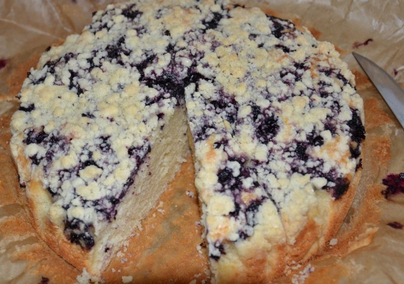 Zapiekanka maślana z jagodami i kruszonką  Zapiekanka maślana z jagodami i kruszonką
