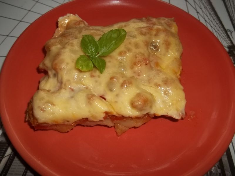 Zapiekanka mięsno - ziemniaczana Zapiekanka mięsno - ziemniaczana