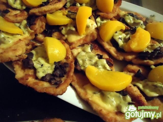 Zapiekanka na kurczaku z brzoskwinią Zapiekanka na kurczaku z brzoskwinią