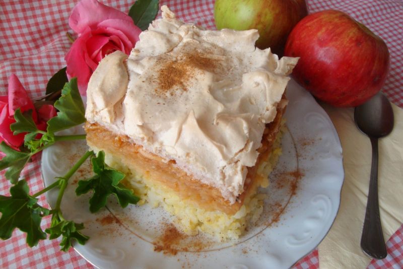 Zapiekanka ryżowa z jabłkami Zapiekanka ryżowa z jabłkami