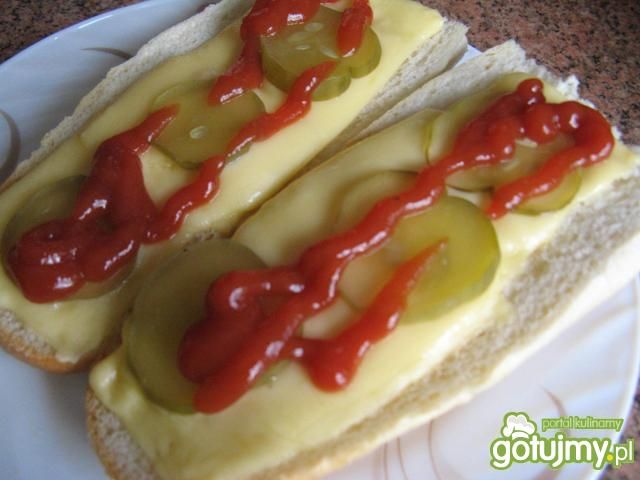 Zapiekanka serowo-ogórkowa Zapiekanka serowo-ogórkowa