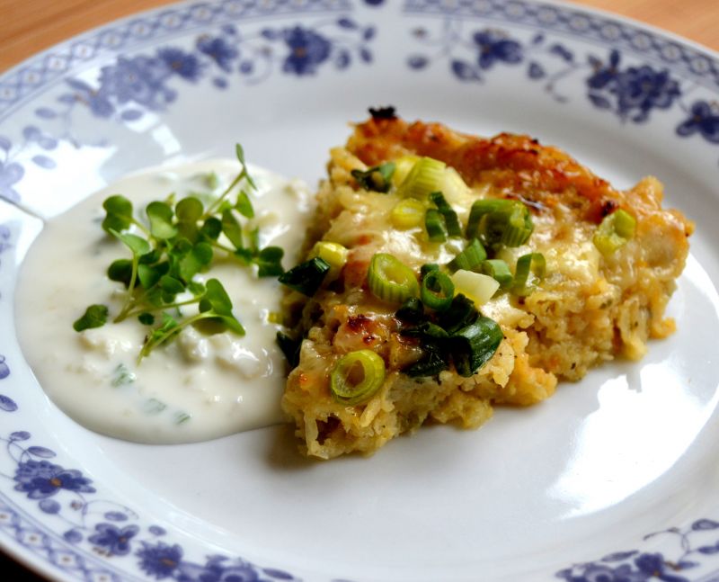 Zapiekanka warzywna z sosem czosnkowym Zapiekanka warzywna z sosem czosnkowym