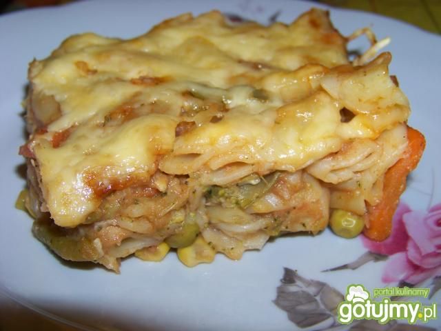 Zapiekanka warzywno - makaronowa         Zapiekanka warzywno - makaronowa