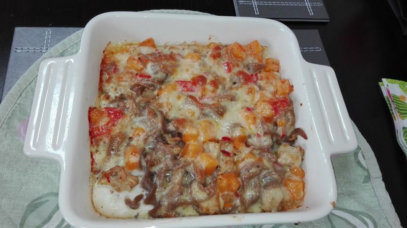 Zapiekanka z brązowym makaronem i dynią