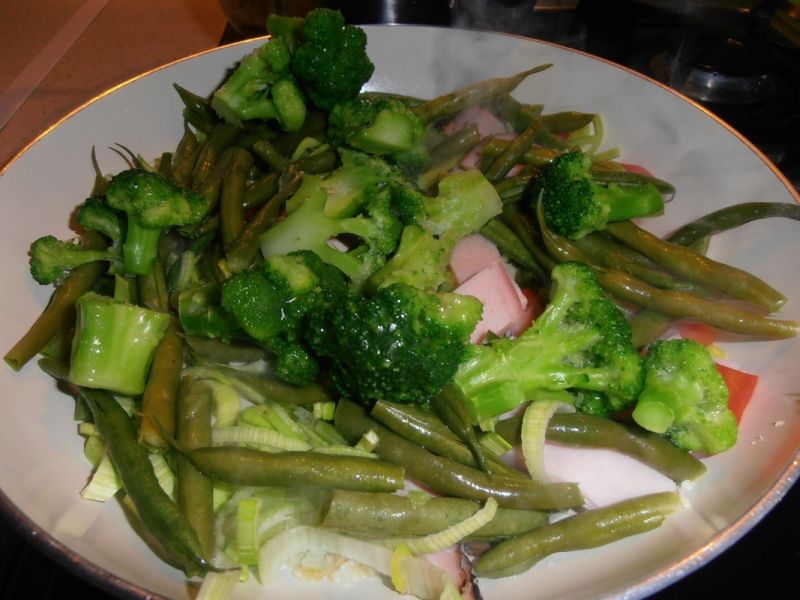 Zapiekanka z brokułami i fasolka szparagową