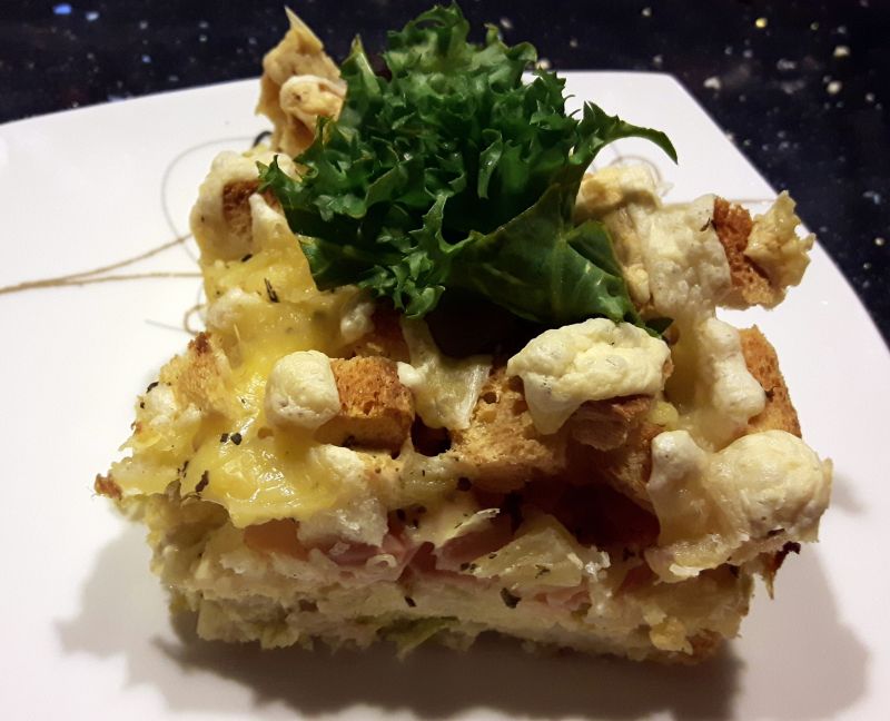 Zapiekanka z chleba tostowego