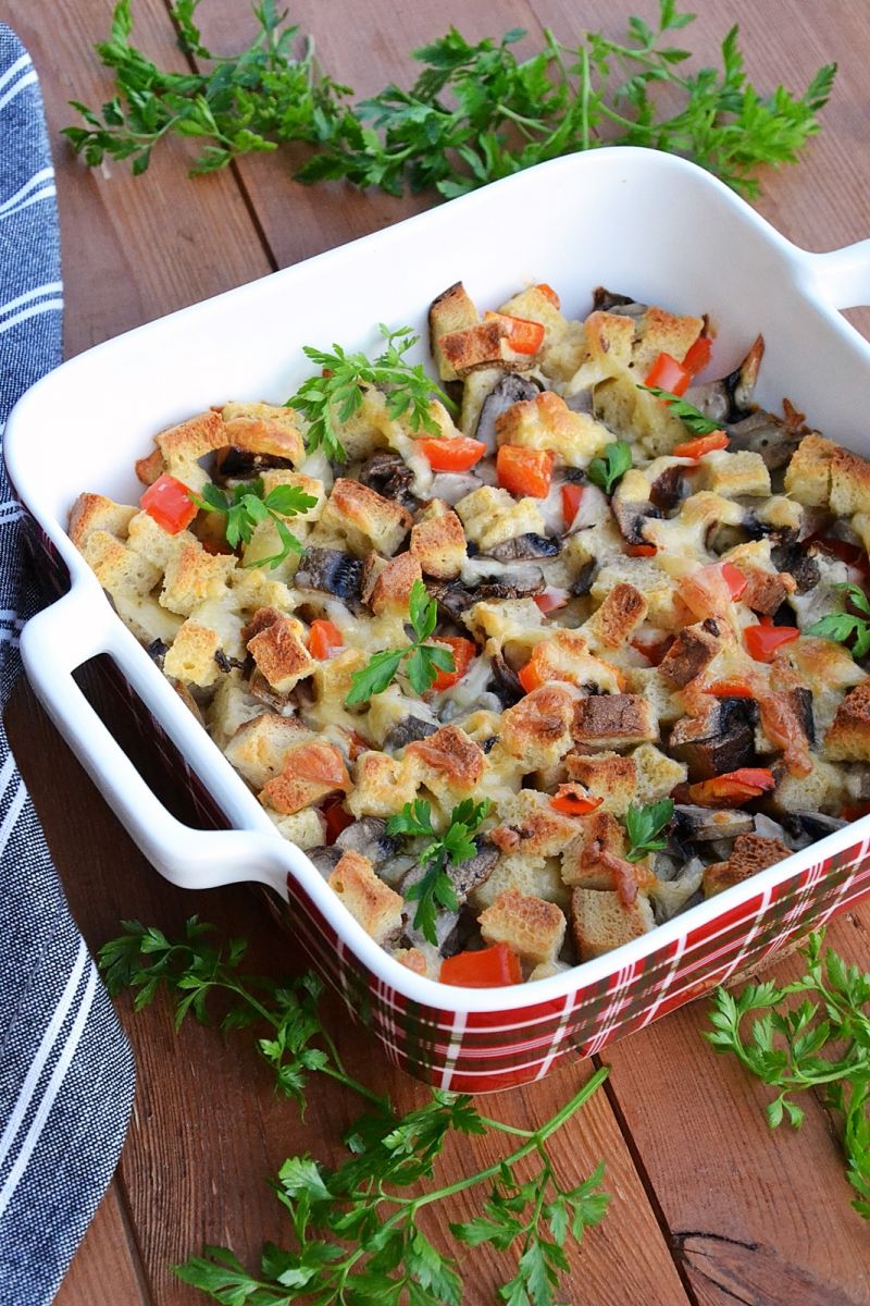 Zapiekanka z chlebem i serem korycińskim  Zapiekanka z chlebem i serem korycińskim