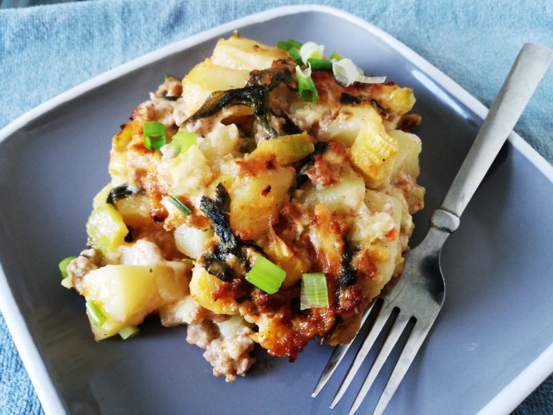 Zapiekanka z cukinią, szpinakiem i mielonym 